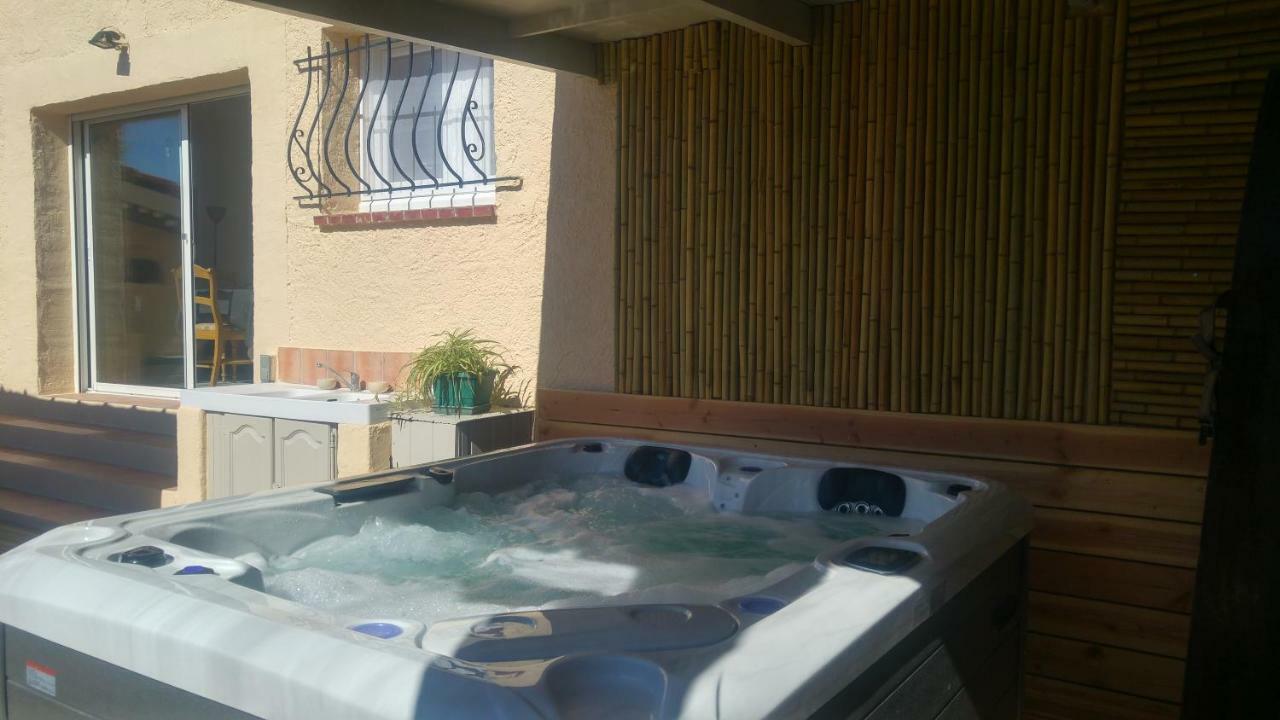 Gite Lapaz/Jacuzzi Prive/Piscine Draguignan Exterior foto